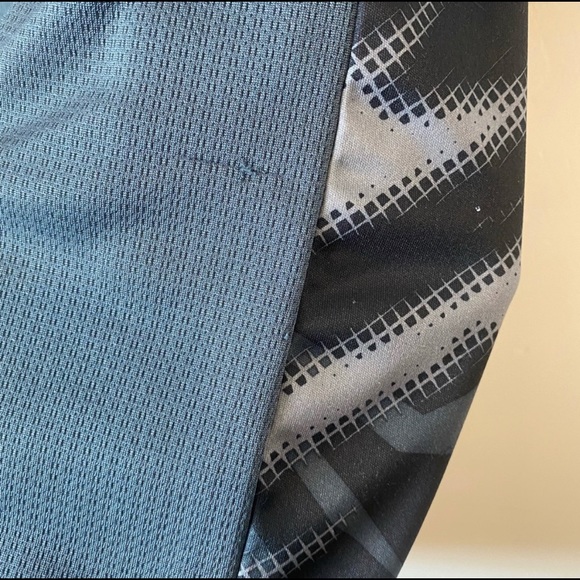 Adidas gray athletic T-shirt - Picture 5 of 6